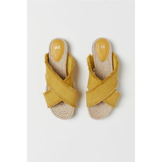 Sandal HM auth100