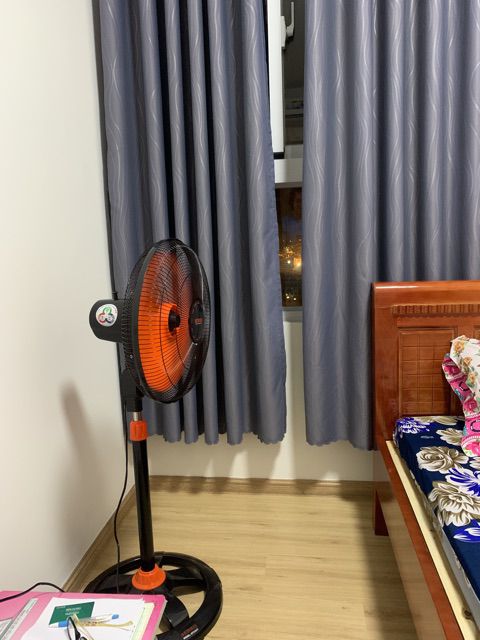 QUẠT ĐỨNG SENKO DTS1607 cao max 120cm (tặng 10 móc dán tường)