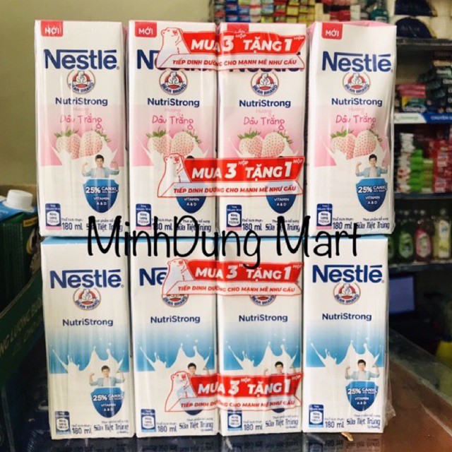 4 hộp Sữa tiệt trùng Nestle có đường/hương dâu 180ml