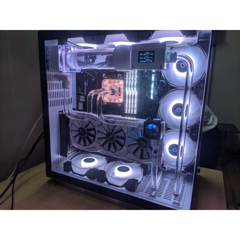 vỏ thùng máy tính custom theo phong cách cá nhân | BigBuy360 - bigbuy360.vn