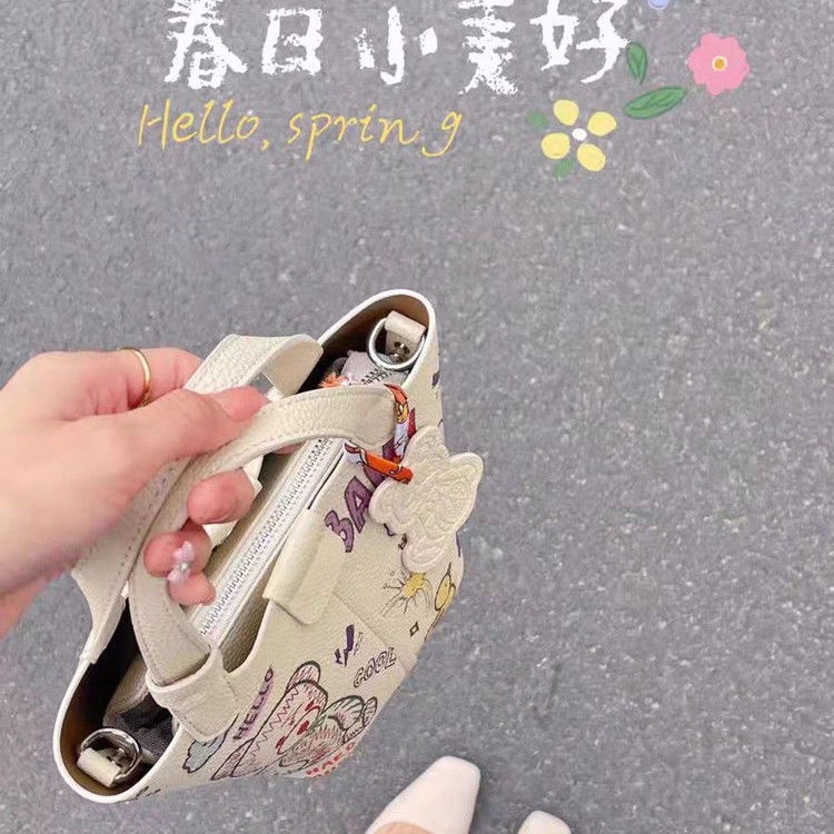 Túi Xách Đeo Vai Họa Tiết Graffiti Mẫu Mới 2023 Thời Trang Cho Nữ