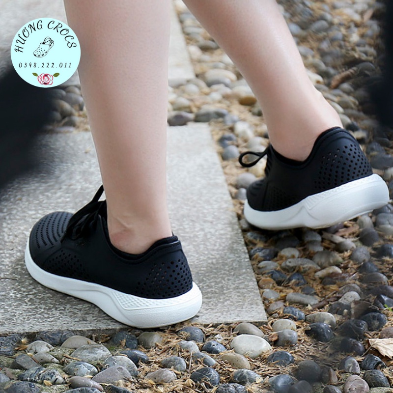 Giày Literide Pacer Kids màu đen trắng siêu êm mềm nhẹ, chống trơn trượt, không thấm nước
