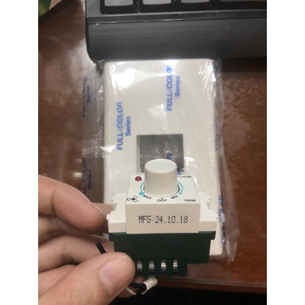 DIMMER CHIẾT ÁP QUẠT,ĐÈN  NANOCO DÒNG FULL COLOR - MẶT NHỎ
