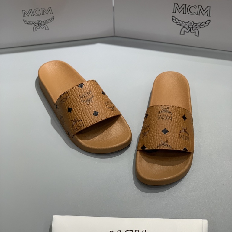 Dép lê quai ngang MCM 2022