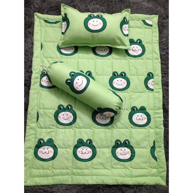 ✎❧☢Set 5 món Bộ Chăn Gối Cho Bé Đi Học Mẫu Ếch Xanh - Có bán lẻ ôm, chăn, nằm, vỏ