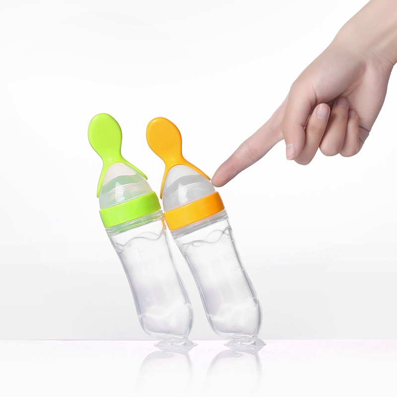 Bình Đựng Thức Ăn Có Cốc Hút Bằng Silicone Cho Bé