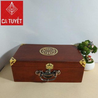 HỘP ĐỰNG TRANG SỨC, HỘP ĐỰNG CON DẤU CÔNG TY GỖ HƯƠNG MẶT GIÁP CHỮ THỌ VÀNG CÓ QUAI XÁCH BẰNG ĐỒNG( LOẠI ĐẠI 26CM)