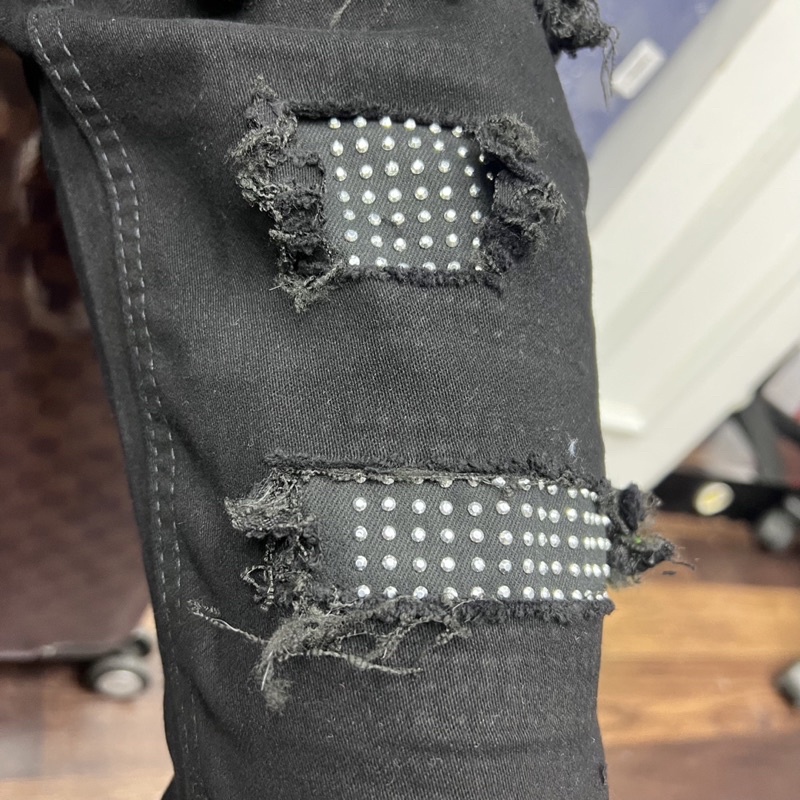 Quần Biker Đính Đá Phong Cách Thời Trang