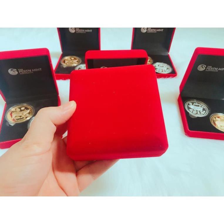 Cặp xu Úc mạ vàng, mạ bạc hình con Heo + Hộp nhung - Quà Lì Xì Tết 2019