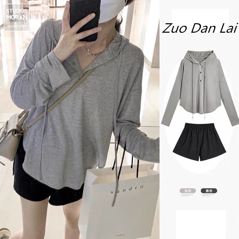 Set Áo Thun Tay Dài Có Mũ Phối Quần Short Dáng Rộng Thời Trang Hè Cá Tính Cho Nữ
