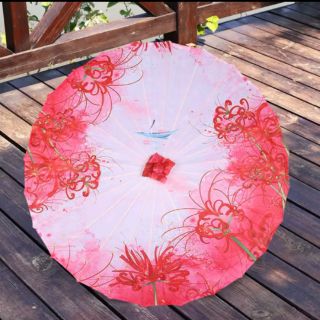 Ô dù cổ trang hoa bỉ ngạn