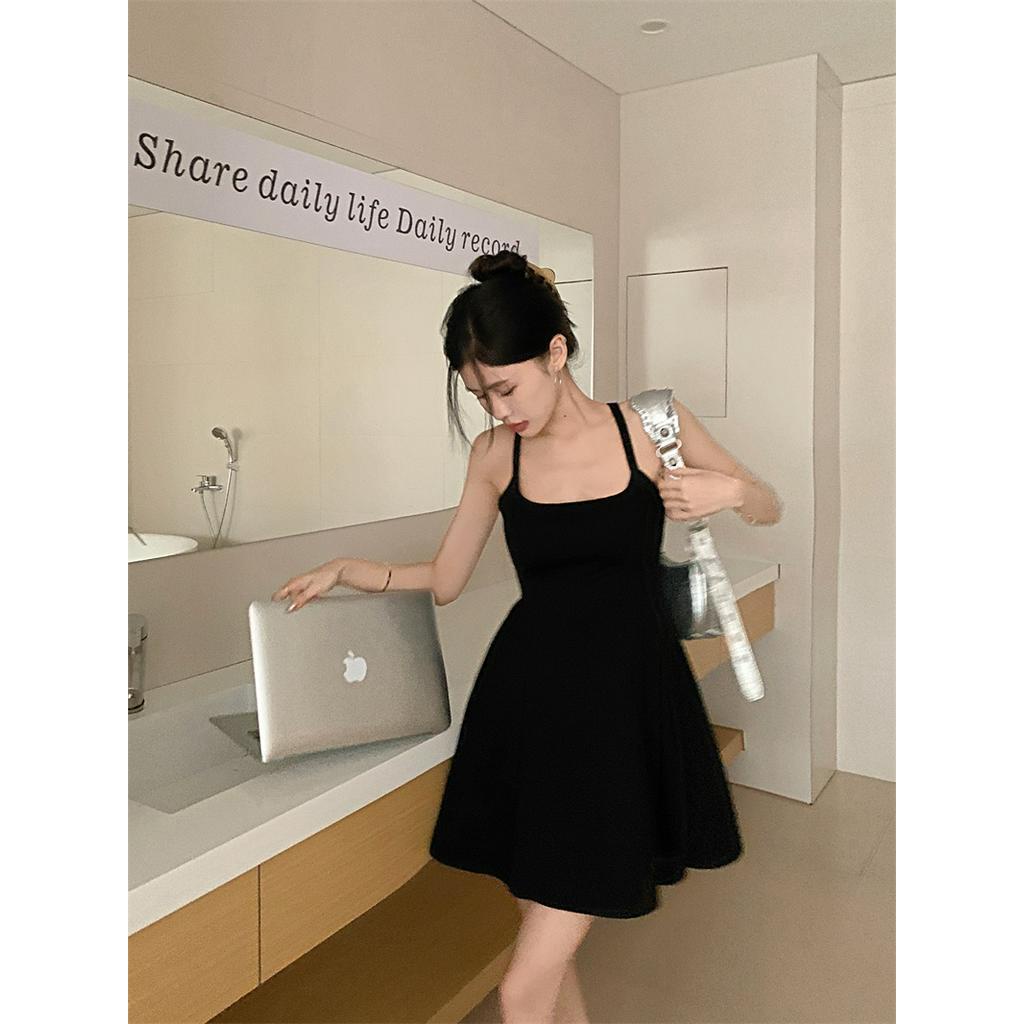 Đầm Ngắn Hai Dây Dáng Chữ a Màu Đen 63603