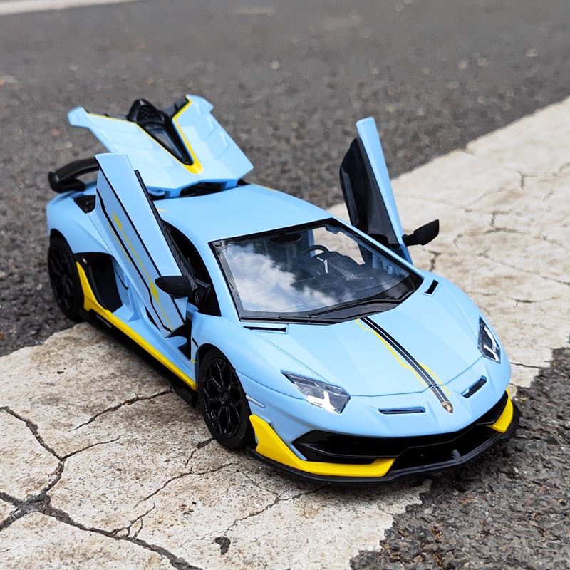 Xe mô hình Lamborghini Aventador SVJ 63 1:24 Caipo