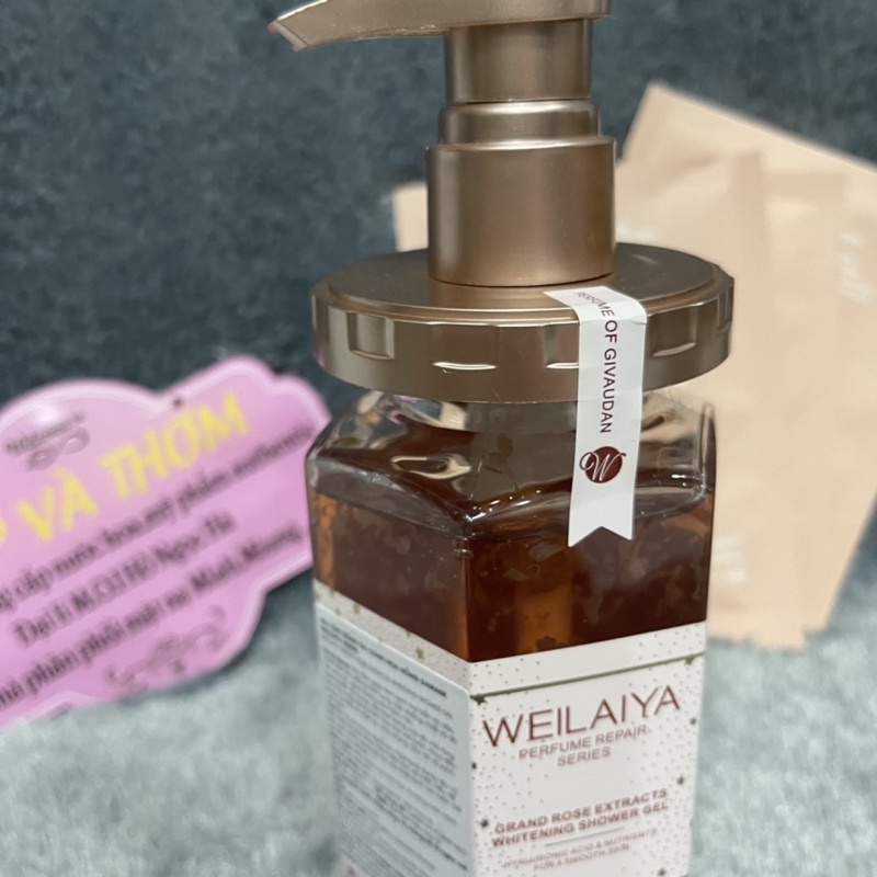 Sữa tắm Weilaiya chính hãng cánh hoa hồng Damask 450ml hương nước hoa quyến rũ trắng hồng tự nhiên.