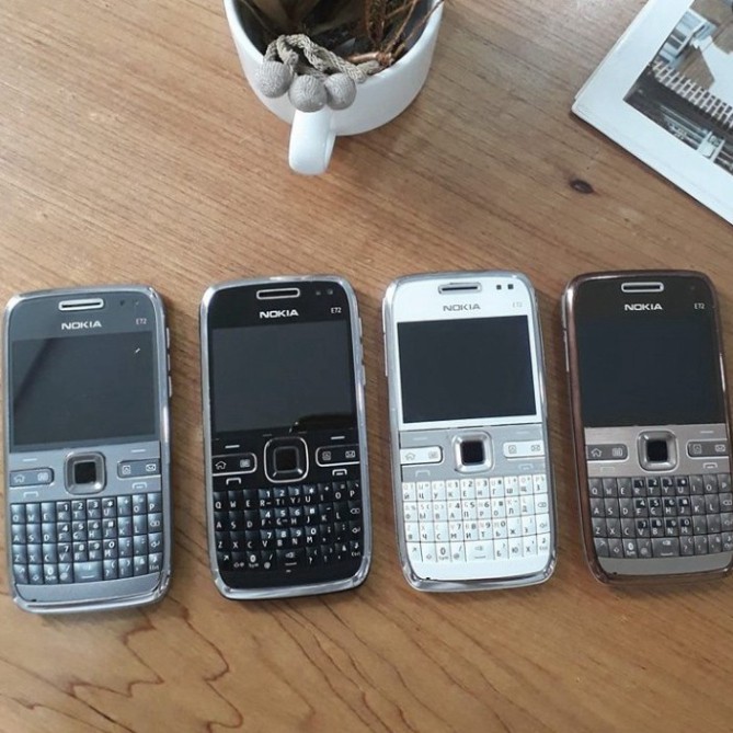 SALE SALE Điện Thoại Nokia E72 Wifi 3G Bảo Hành 12 Tháng Chơi Game online SALE SALE | BigBuy360 - bigbuy360.vn