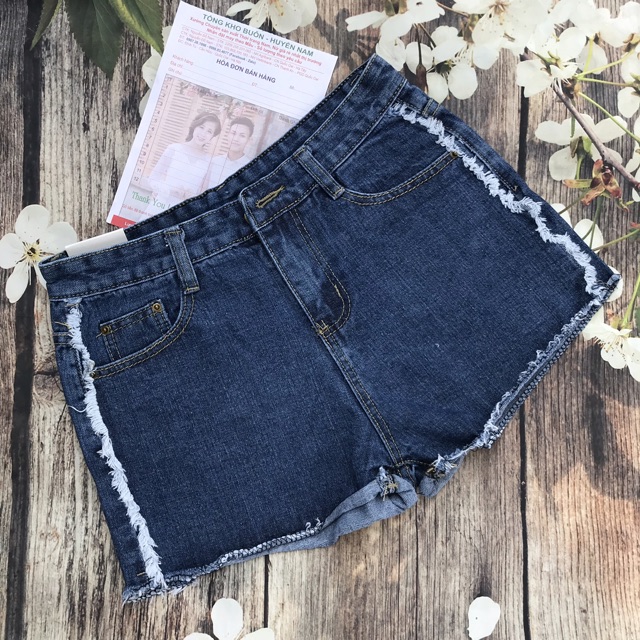 Quần Short Bò Viền Tua