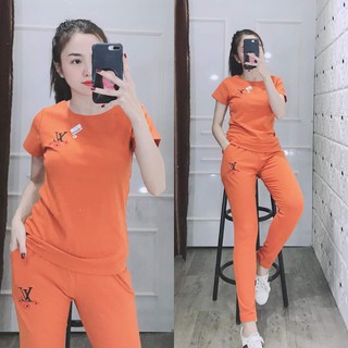 Đồ Bộ Mặc Nhà Thời Trang Nữ Đẹp Họa Tiết Chứ LV Form Dưới 65 kg.