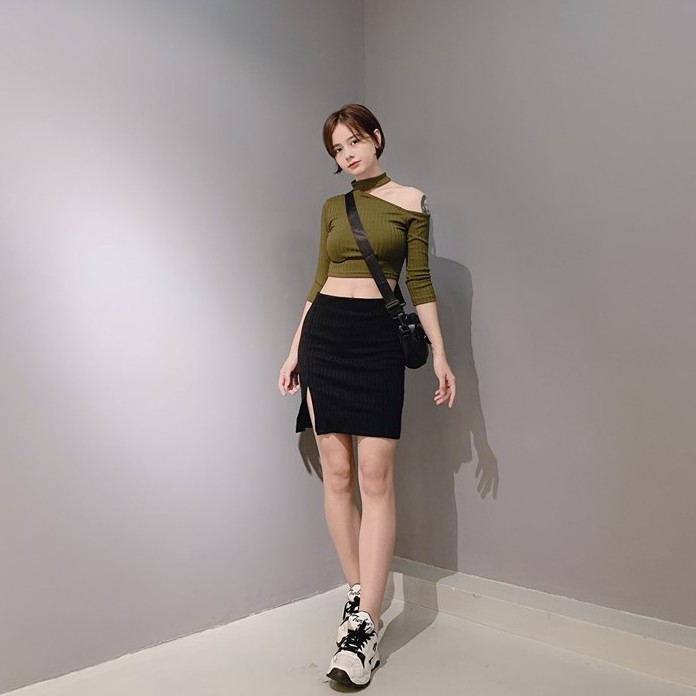 Croptop Cut - out vai