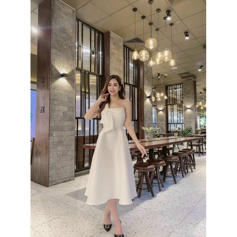 ĐẦM XOÈ NƠ CHÉO NGỰC  ( ảnh và video thật 1000% )