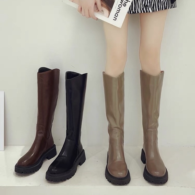 Boots nữ cổ V cao dưới đầu gối da trơn đế răng cưa cao 4cm có khoá kéo
