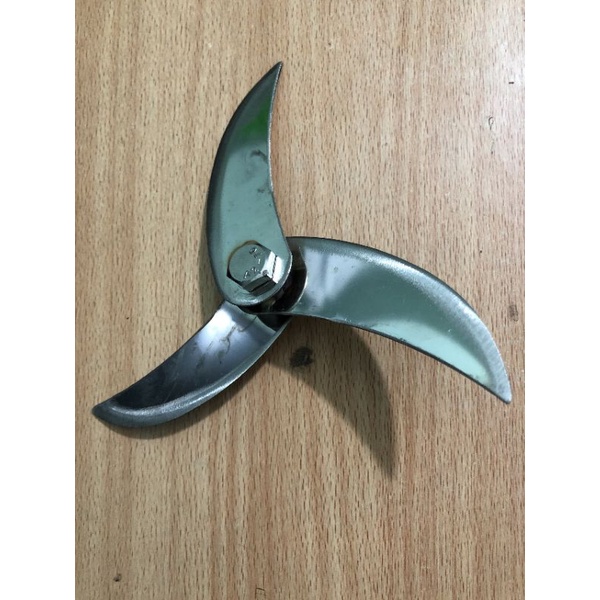 Dao 3 cánh máy xay thịt xay giò