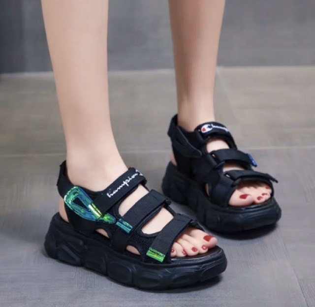 Giày sandal ulzzang cá tính viền tam giác xanh