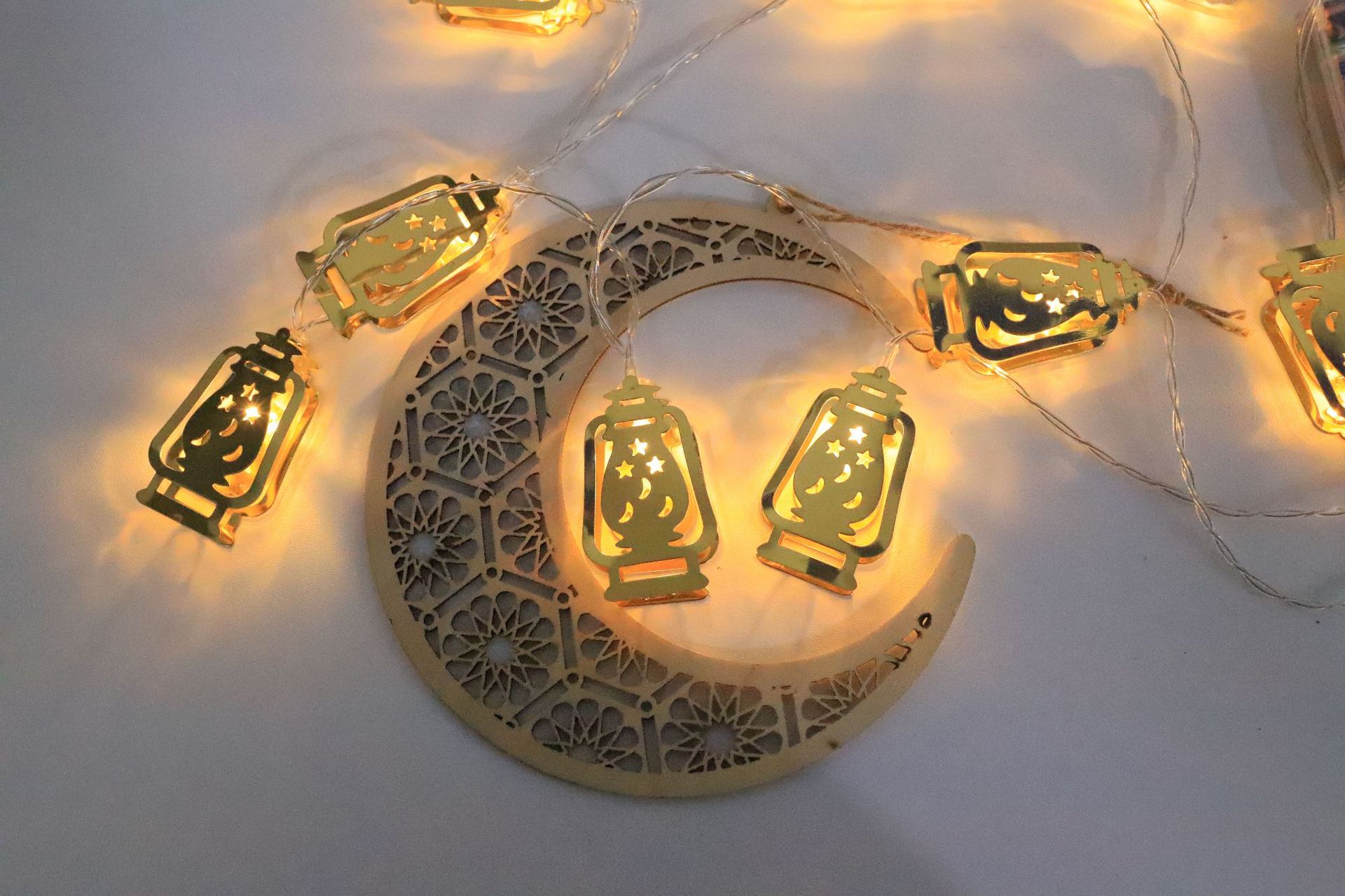 Nhà Sản Xuất Bán Buôn Hồi Giáo Mở Tháng Ramadan Lễ Hội Đèn Sắt Đèn Xông Tinh Dầu Đèn Trang TríledPin Đèn