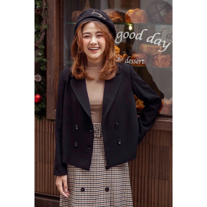 Áo khoác crop blazer đen 2 hàng khuy Adore Dress (new tag)