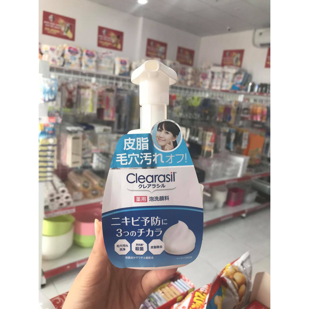 Sữa rửa mặt ngăn ngừa mụn Clearasil của Nhật dạng tạo bọt 200ml