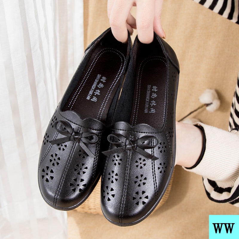 Giày Sandal Da Đế Mềm Chống Trượt Thoáng Khí Dành Cho Phụ Nữ Trung Niên