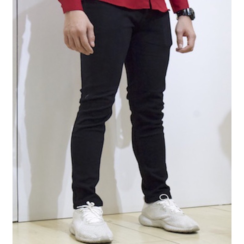 Quần jeans Nam Bigsize ĐEN TRẮNG trơn và Rách gối TCShopJeans | BigBuy360 - bigbuy360.vn