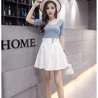 Chân váy xoè trắng