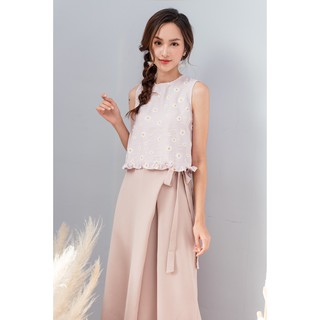 KOKA Design Áo kiểu sát nách lửng bèo gấu hoa cúc 55603