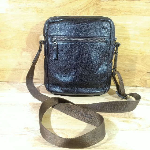Túi đeo chéo nam da thật secondhand  190621