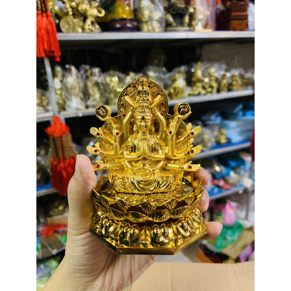 Tượng Phật Nghìn Mắt Nghìn Tay để ô tô