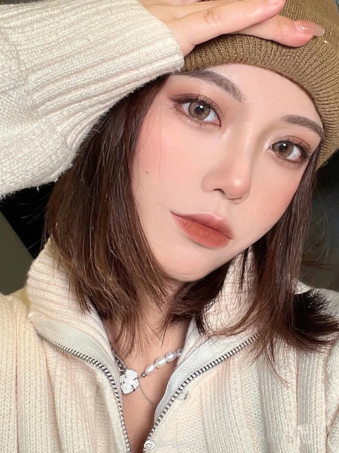 [Hàng mới về] Son dưỡng môi lâu trôi Pinki dùng trang điểm chất lượng cao | BigBuy360 - bigbuy360.vn