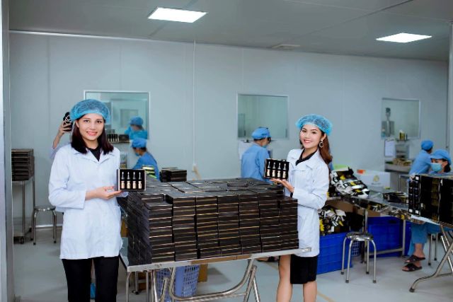 SERUM TẾ BÀO GỐC Magic Skin TỪ VÀNG 24K CHỐNG LÃO HÓA,DƯỠNG DA CĂNG BÓNG