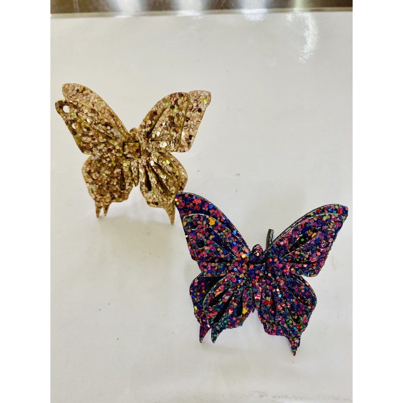 Charm bướm siêu hot trên dép Havaianas