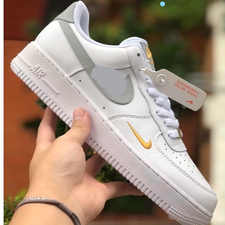 Giày thể thao air force 1 vệt xám logo vàng , Giày AF1 trắng nam nữ bản đẹp 2022 full box bill