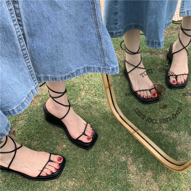 GIÀY ĐẾ XUỒNG TOTIIE SHOES - SANDAL NỮ ĐẾ BẰNG ULZZANG - GIÀY XỎ NGÓN QUAI MẢNH CHÉO DÂY S2112080 S2203090