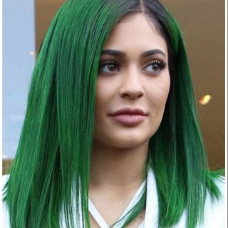 Thuốc nhuộm tóc màu xanh rêu tặng kèm oxy trợ nhuộm và bao tay xốp