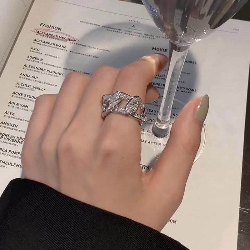 Nhẫn Đeo Tay Đính Đá Zircon Sang Trọng