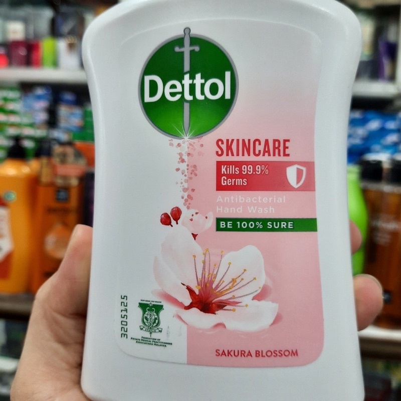 nước rửa tay DETTOL diệt khẩn  không khô da tay chai 250ml