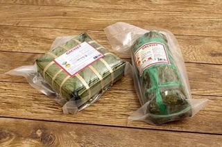 Combo lá chuối giả gói chả lụa, nem chua