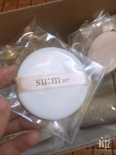 Bông phấn Ohui, Whoo, Sulwhasoo hoặc Bông phấn Su:m37