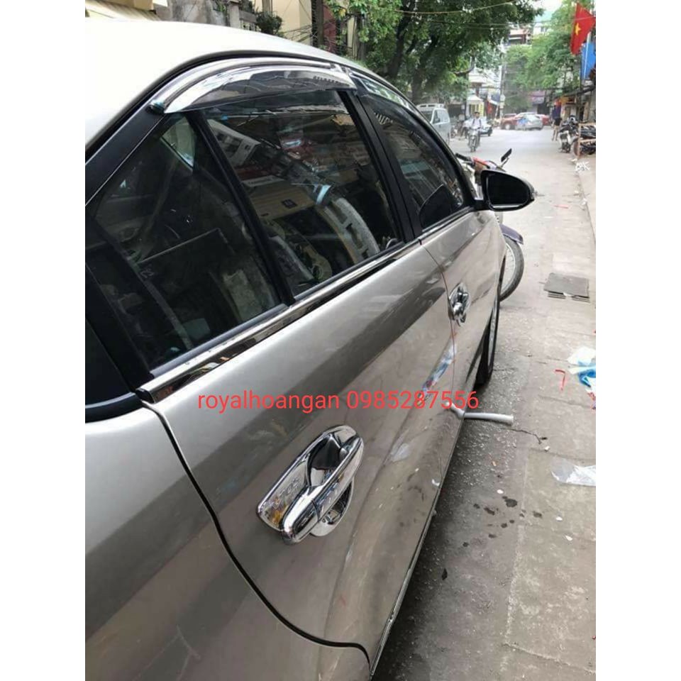 nẹp chân kính toyota vios 2014 -2017