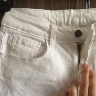 Quần jean lửng Zara trắng