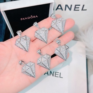 Mặt dây chuyền hình kim cương mạ bạch kim