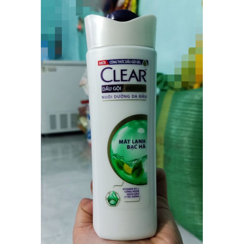 Dầu gội sạch gàu Clear mát lạnh bạc hà 359ml