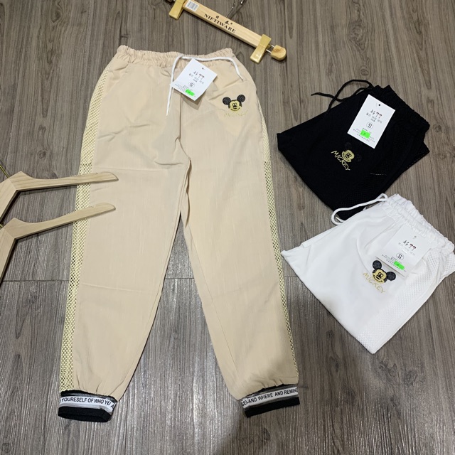 Quần đũi phối lưới thêu micky